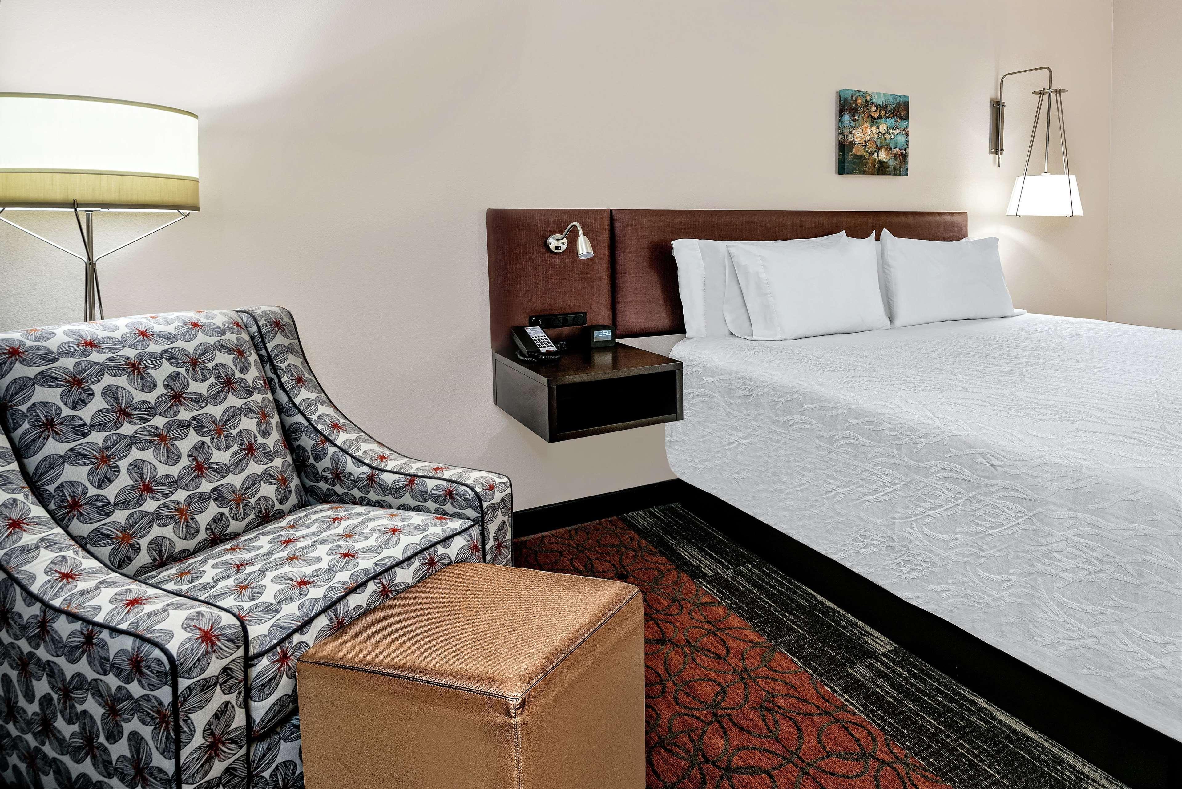 Hilton Garden Inn Сан Маркос Екстериор снимка